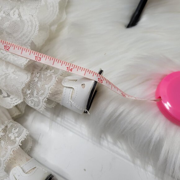 Vintage Brinn's Collectible Porcelain Doll 15" 1992 White Lace Dress & Knickers - Picture 12 of 12